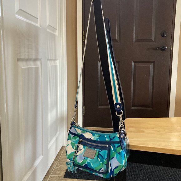 Coach 2 Piece Purse And Pouch poppy Kaliedescope - Picture 7 of 7